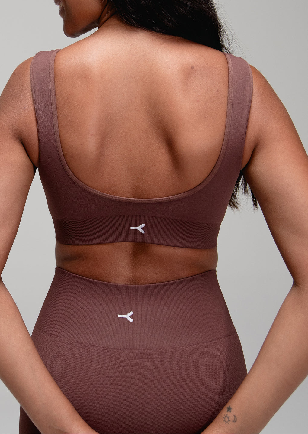 Top Ease Seamless Marrom
