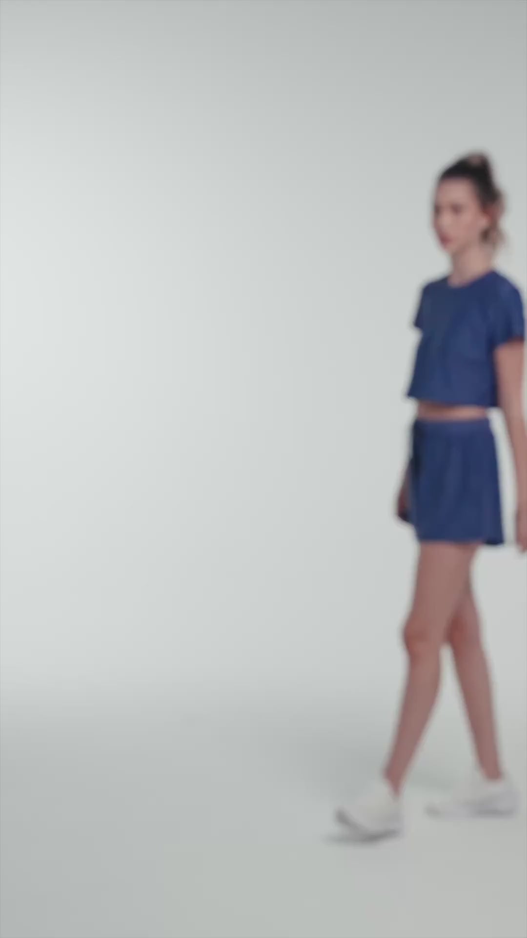 T-Shirt Cropped Violeta - SOWD — vídeo
